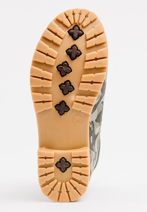Foot Focus - Lace Up Boots Multi-colour