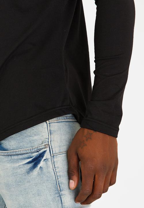 STYLE REPUBLIC - Round Hem Tee Black