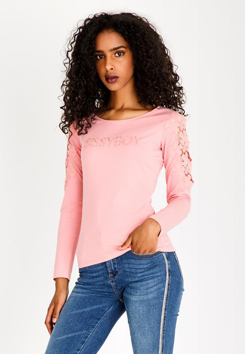 SISSY BOY - Crochet Sleeve Top Mid Pink