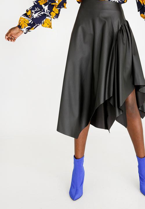 STYLE REPUBLIC - Leather Like Asymmetrical Skirt Black