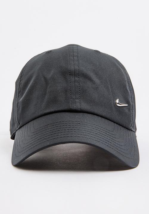 Nike - U NSW H86 CAP NK METAL SWOOSH - BLACK/METALLIC  SILVER