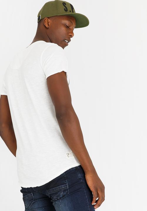 S.P.C.C - Chevron Shield Tee Off White