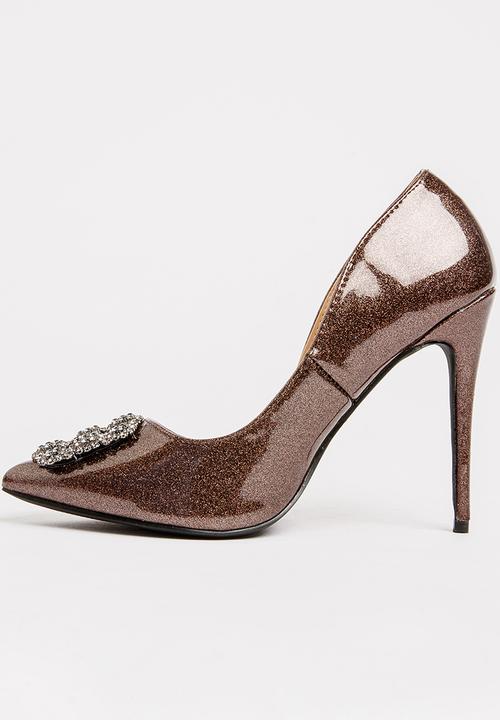 Miss Black - Manolo Court Heels Mid Brown