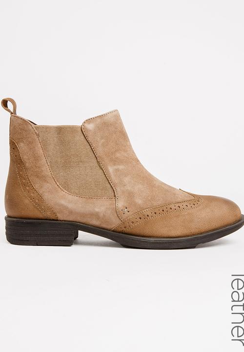 Gia by Queue - Leather Ankle Boots Taupe