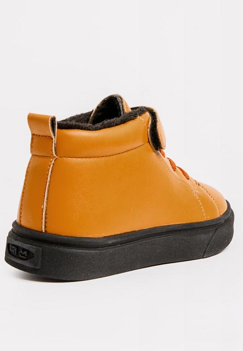 Pop Candy - Boys Hi Top Sneaker Tan