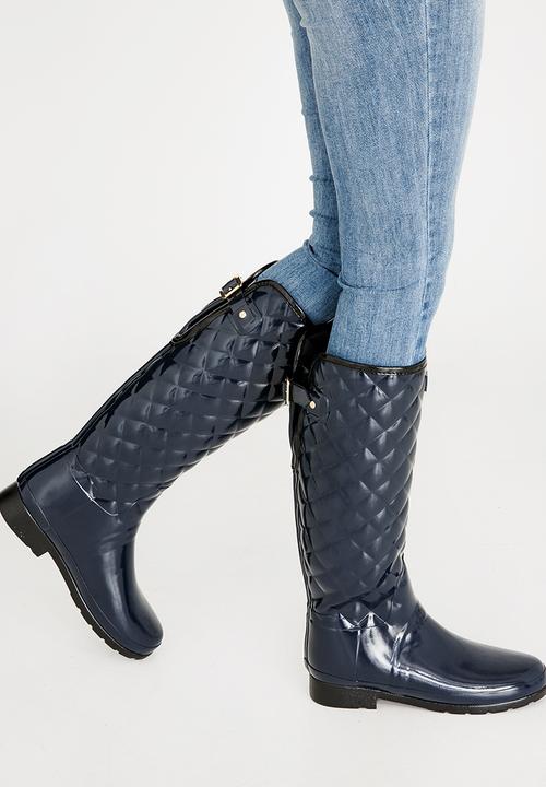quilted chelsea boots