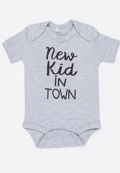 Funky Shop - New kid in town baby grow- grey 
