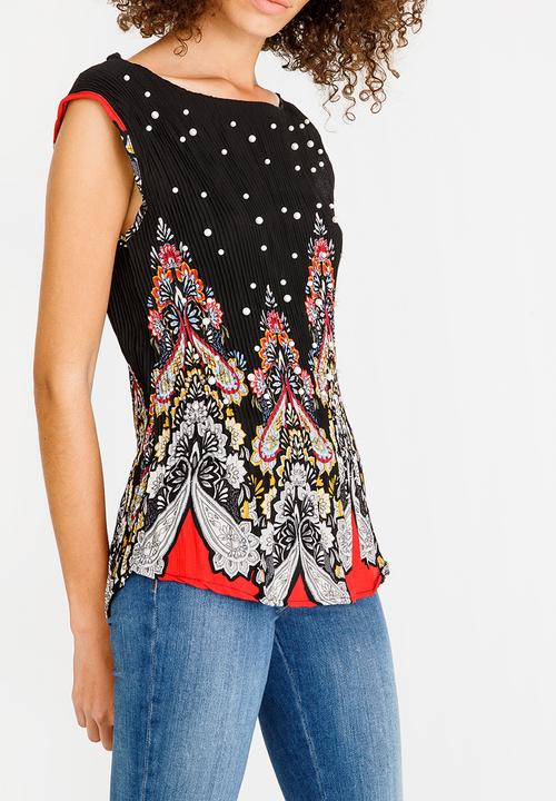 Revenge - Floral Top with Pearl Detail Black