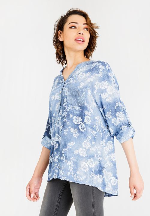 Revenge - 3/4 Sleeve Top Blue
