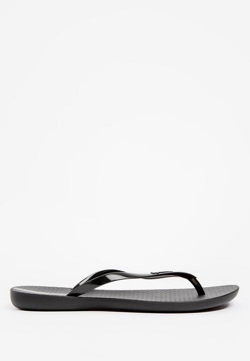 ipanema wave flip flops