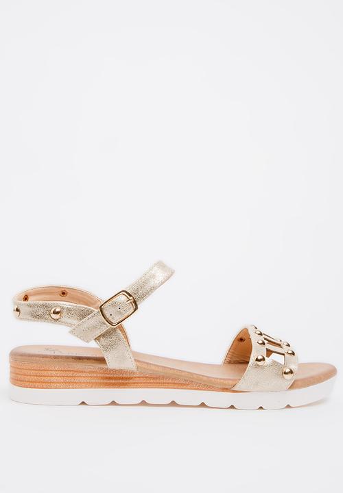 Butterfly Feet - Zhi Open Toe Wedges Gold