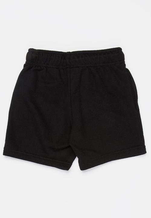 Converse - Converse star chevron graphic shorts - black