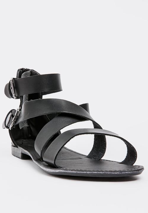 edit - Gladiator sandal - black
