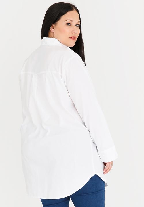STYLE REPUBLIC PLUS - Longer length shirt - white