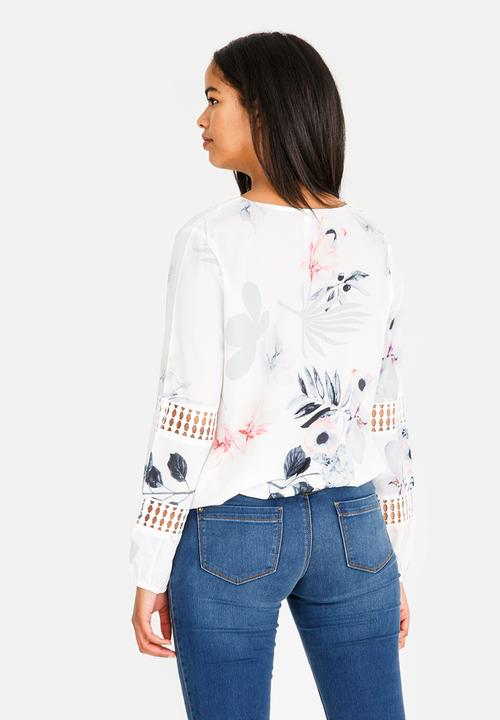 Revenge - V-neck Floral Top White