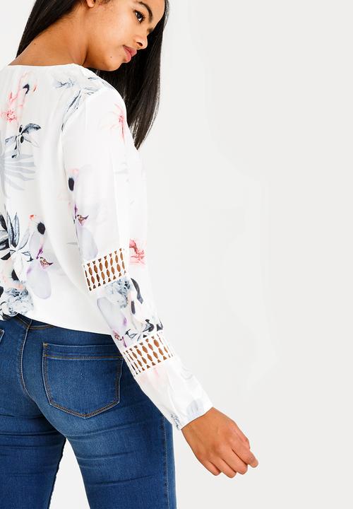 Revenge - V-neck Floral Top White