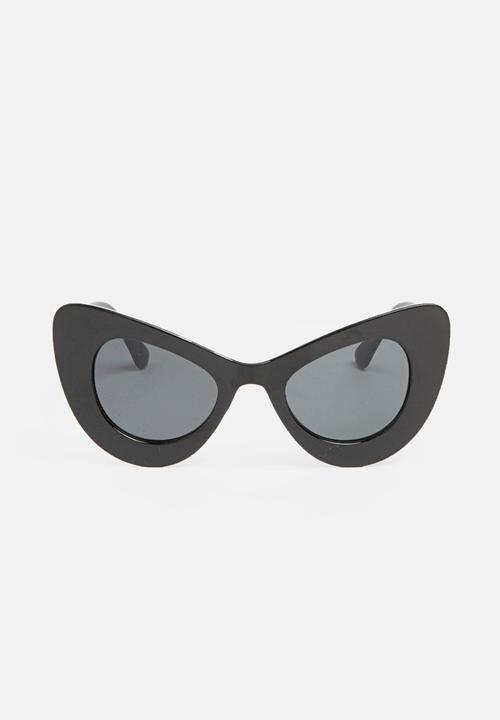 STYLE REPUBLIC - Bold cat-eye sunglasses - black