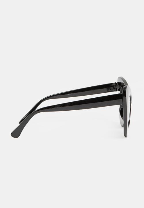STYLE REPUBLIC - Bold cat-eye sunglasses - black
