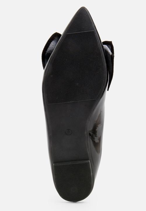 STYLE REPUBLIC - Bow Detail Pumps Black