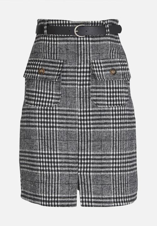STYLE REPUBLIC - Belted Skirt Black