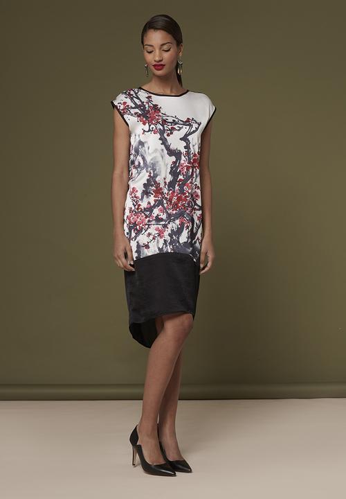 Cheryl Arthur - Japanese Traditional Cherry Blossom Digital Print  Black and White