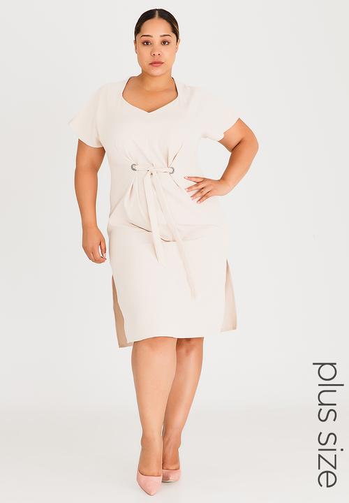 STYLE REPUBLIC PLUS - Front Tie Dress Beige