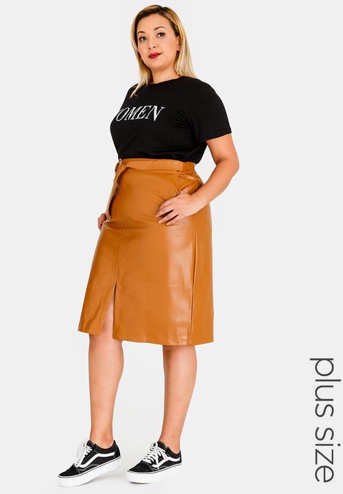 STYLE REPUBLIC PLUS - Skirt with self tie detailing & front slit - tan