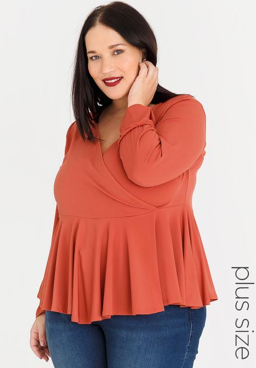 edit Plus - Peplum Mock Wrap Top Rust