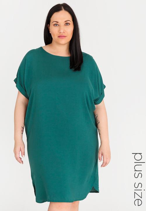 edit Plus - Basic Shift Dress Green