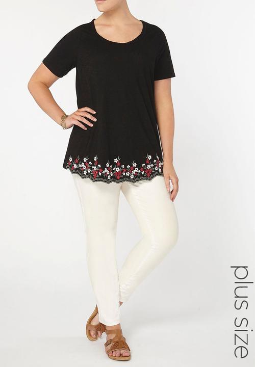 EVANS - T-shirt with Scalloped Hem Black