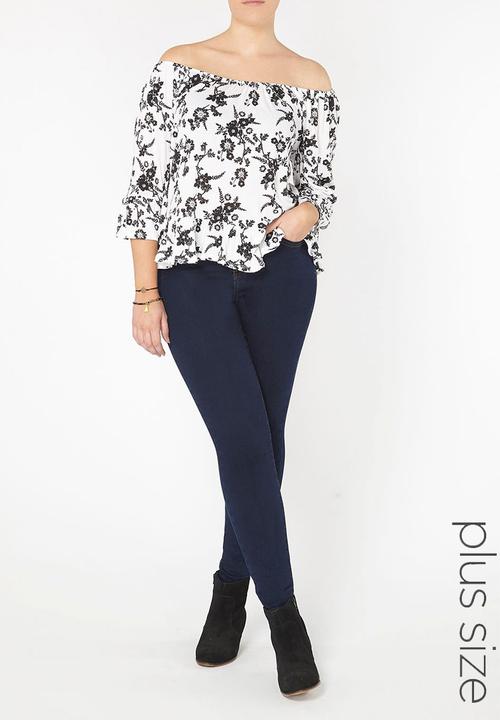 EVANS - All-over Print Crinkle Bardot Top Black and White