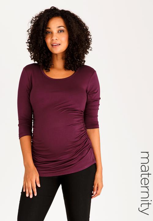 edit Maternity - Side Ruched Tee with 3/4 Sleeve Burgundy