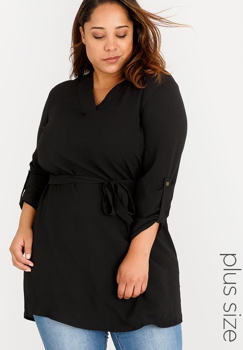 STYLE REPUBLIC PLUS - V-neck Tunic Black