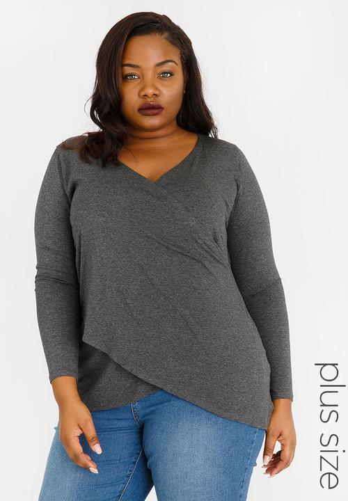 STYLE REPUBLIC PLUS - Wrap Top Charcoal