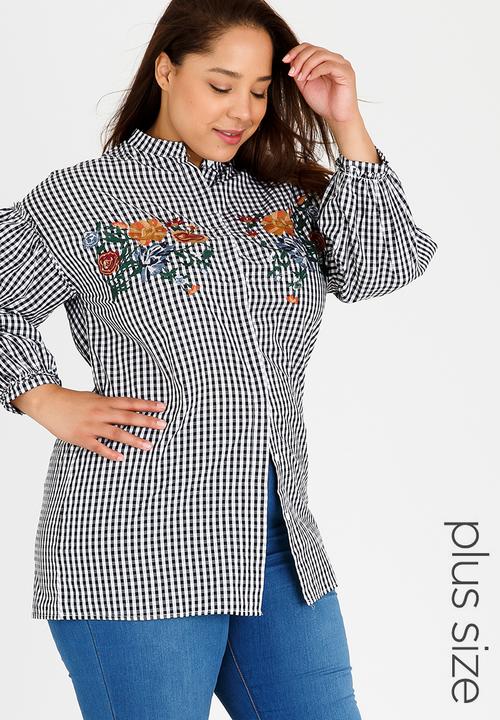 STYLE REPUBLIC PLUS - Embroidered Volume Sleeve Shirt Black and White