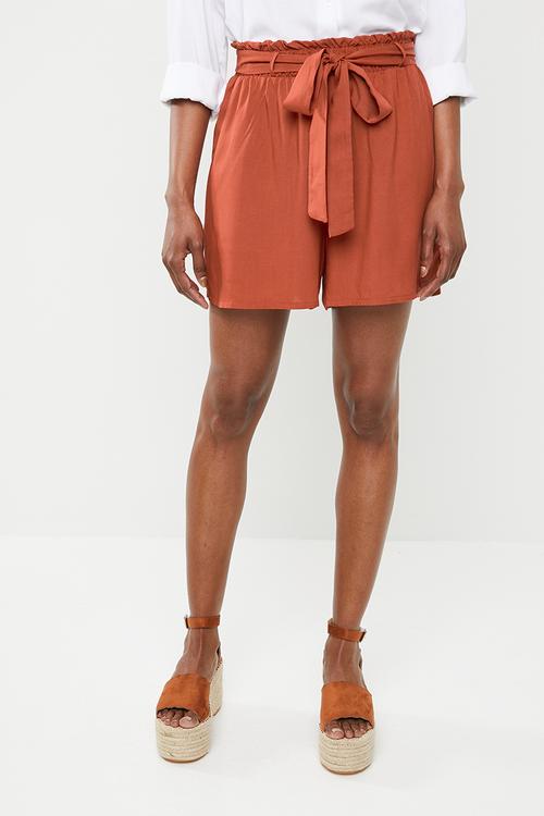 Soft flowy short - tan
