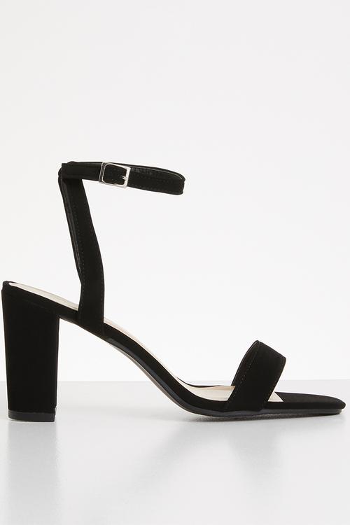 Ankle strap heel - black
