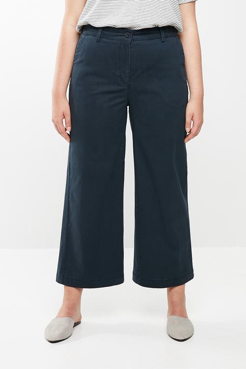 Ntombekhaya cropped pants - navy
