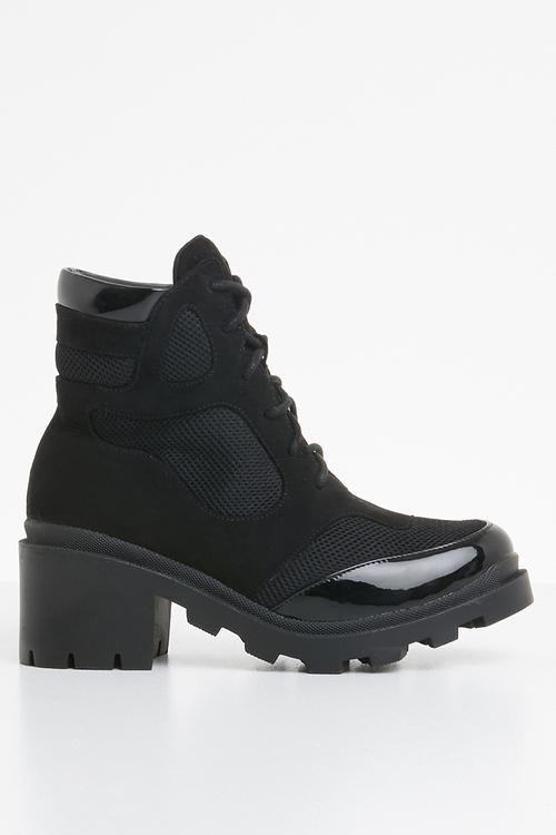 Chunky outsole contrast panel lace up boot - black 