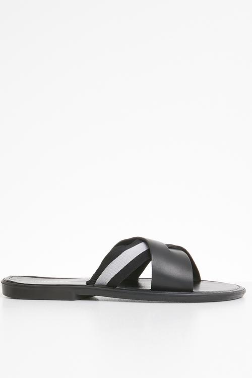 2 criss cross sandals - black & white