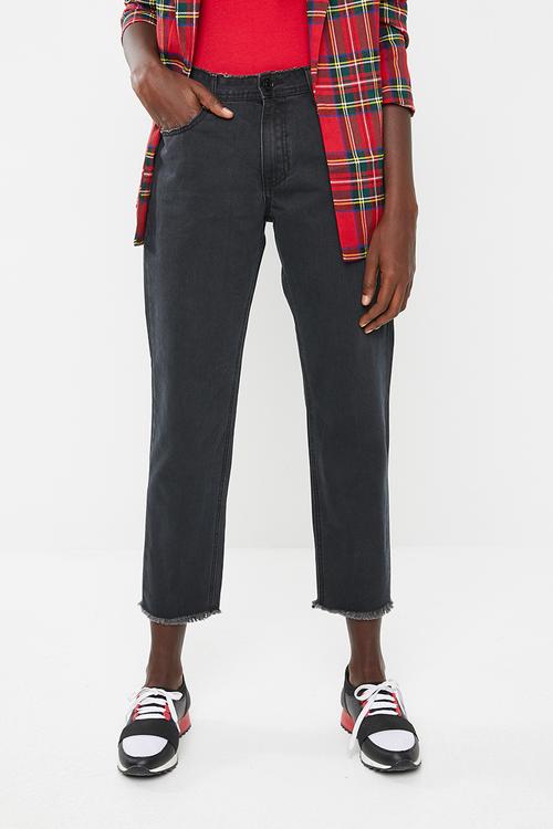 Wrath mid rise straight leg clean cut hem jeans - black