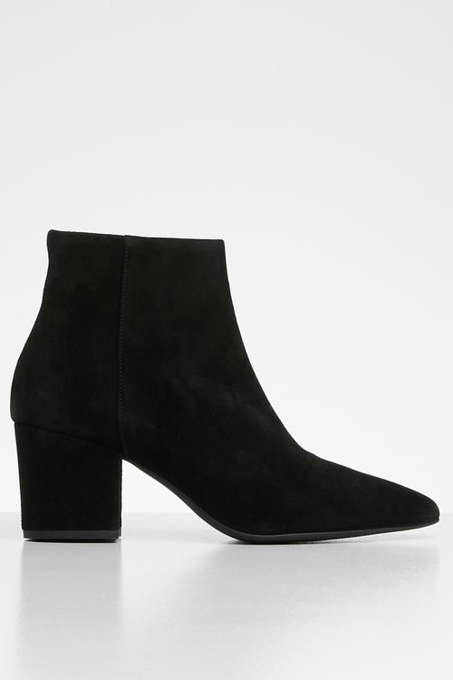 Astrid suede boot - black