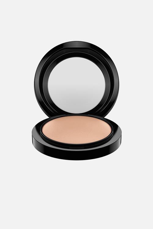 Mineralized Skin Finish Natural - Medium Dark