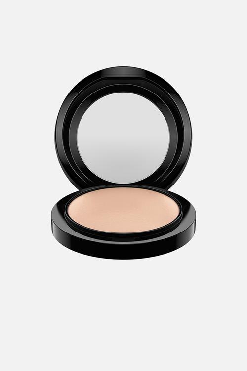 Mineralized Skin Finish Natural - Medium Plus