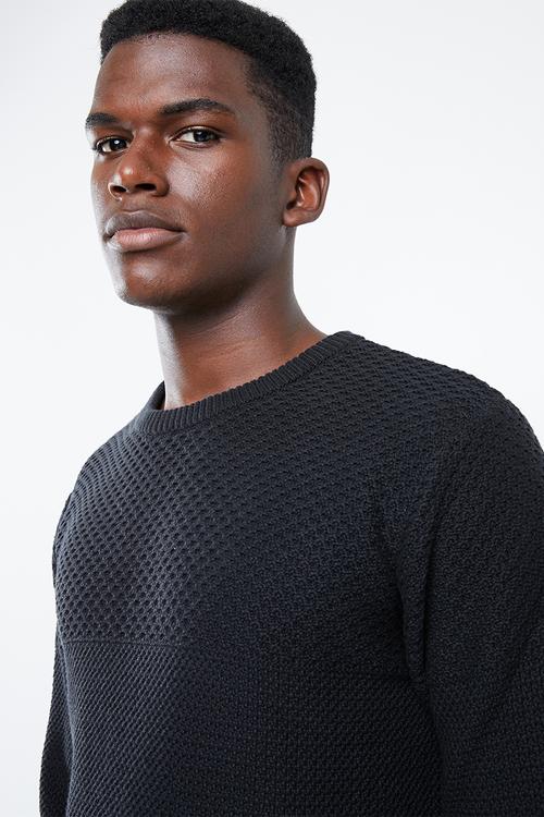 Relaxed fit textured knit - black