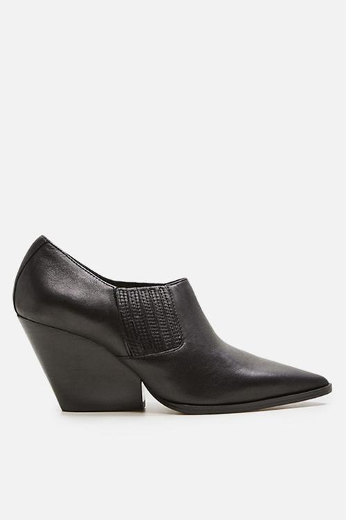 Leather ankle boot - black