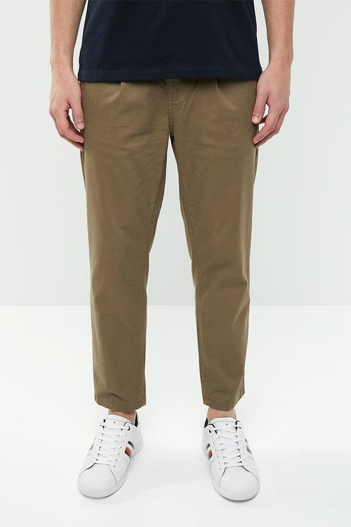 Pleated cropped tapered chino - taupe