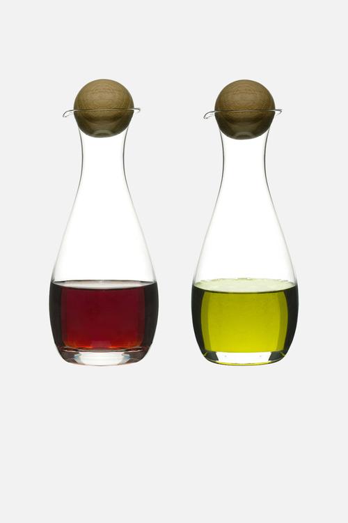 Oil & vinegar bottles with oak stoppers