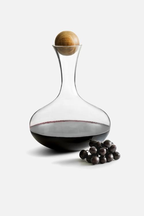 2l carafe with oak stopper