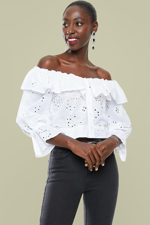 Off the shoulder anglaise blouse - white